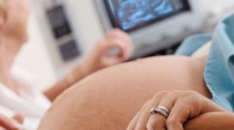 Pánevní umístění plodu ve 28. týdnu těhotenství.  Prezentace plodu koncem pánevním: příčiny, porod, cvičení, fotografie