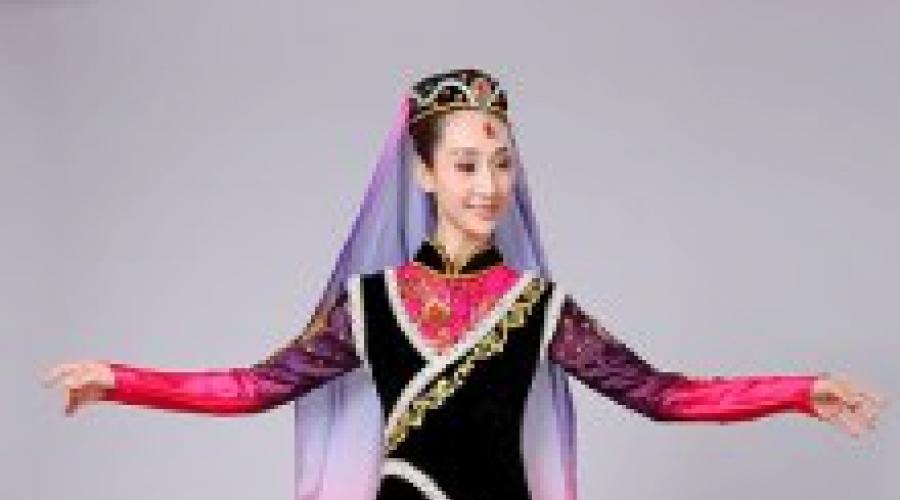 Uzbecké taneční kostýmy pro dívky.  Tradiční uzbecké oblečení