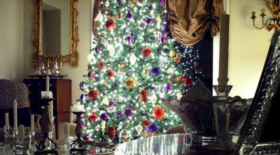 Как украсить елку на новый год своими руками. Как правильно украсить елку и дом в новый год красного петуха Какие цвета должны быть на елке